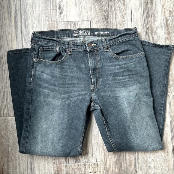 Signature By Levi Strauss S61 Relaxed Fit Jeans - Picture 4 of 6